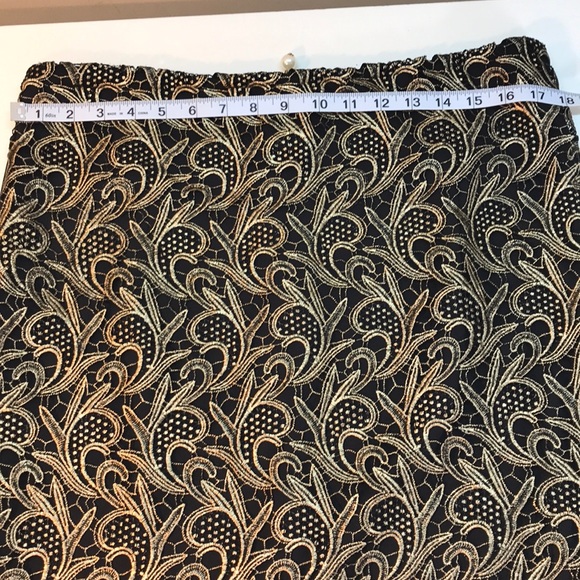 Max Black & Gold Embroidered Overlay Skirt Size XL - Picture 8 of 12